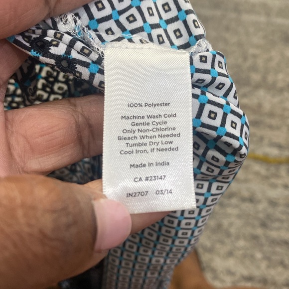 Talbots Blue BLACK Sleeveless blouse w/ scallop embroidered bottom hem sz XL - Picture 9 of 9